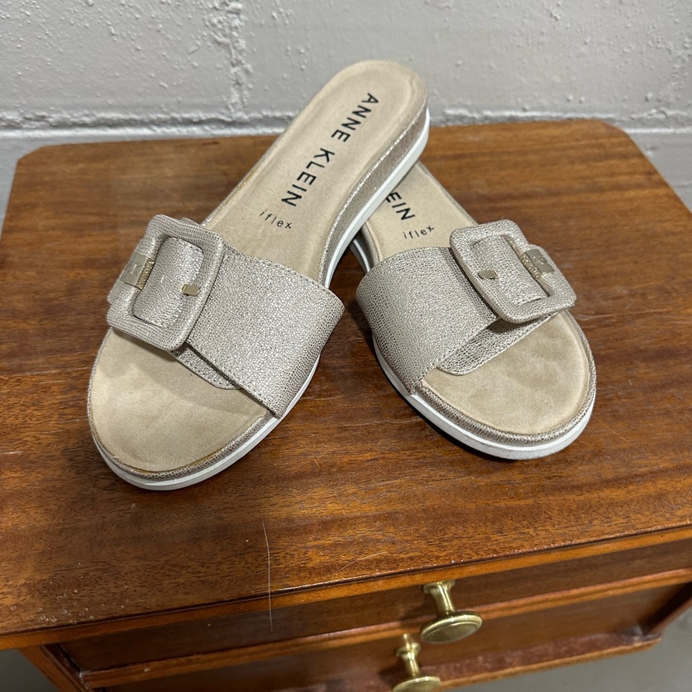 Anne Klein Shanna iFlex Sandals size 8